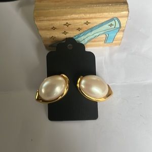 Vintage Minimalist Faux Pearl Gold Tone Stud Earrings